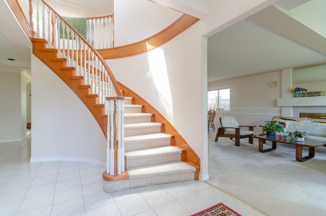 Great Guest Suite In A Gorgeous House Нью-Вестмінстер Екстер'єр фото